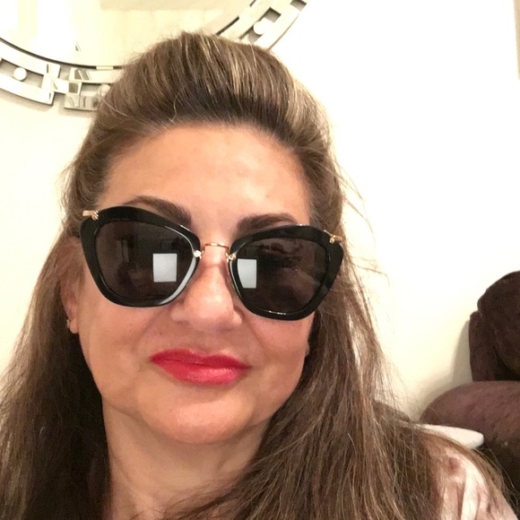 SOLD🌺🌺🌺Miu Miu Sunglasses 🕶 NWOT - Picture 2 of 7